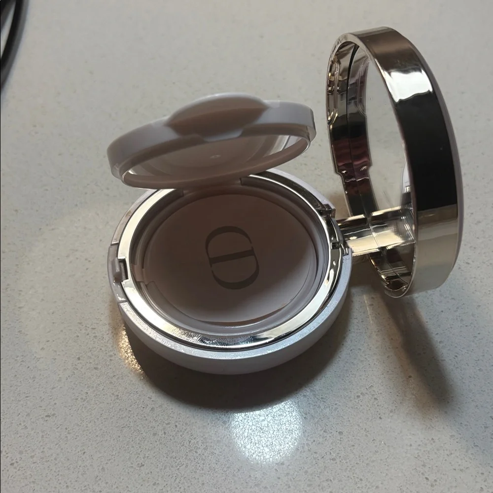 Dior Capture Totale Dreamskin Perfect Skin Cushion Broad Spectrum 000 $90